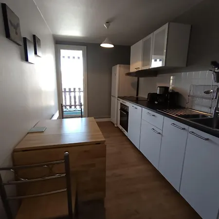 Apartment 3 Pieces Confort - 6 Pers - Pistes - Wifi - Parking - Fr-1-445-6 *